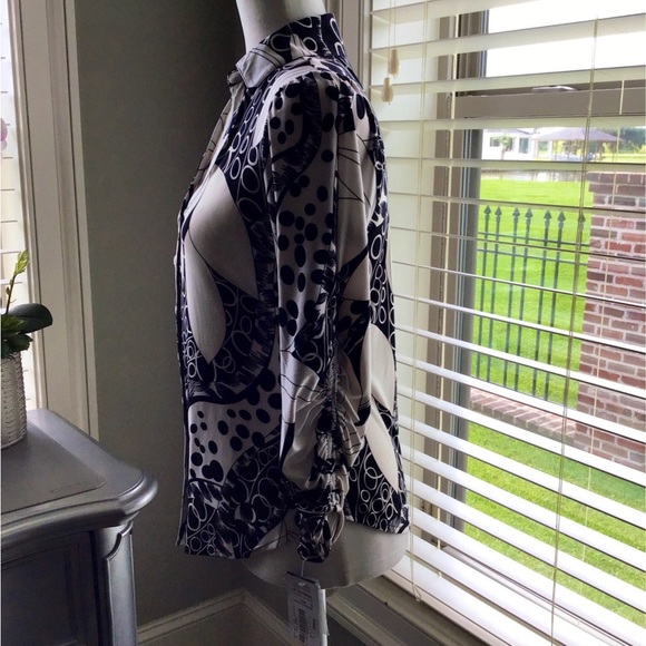 Ladies Peter Nygard button down blouse Small - Picture 4 of 9